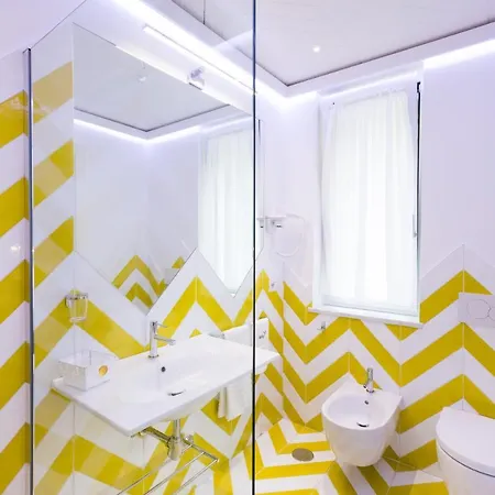 فيلة Positamy بوسيتانو